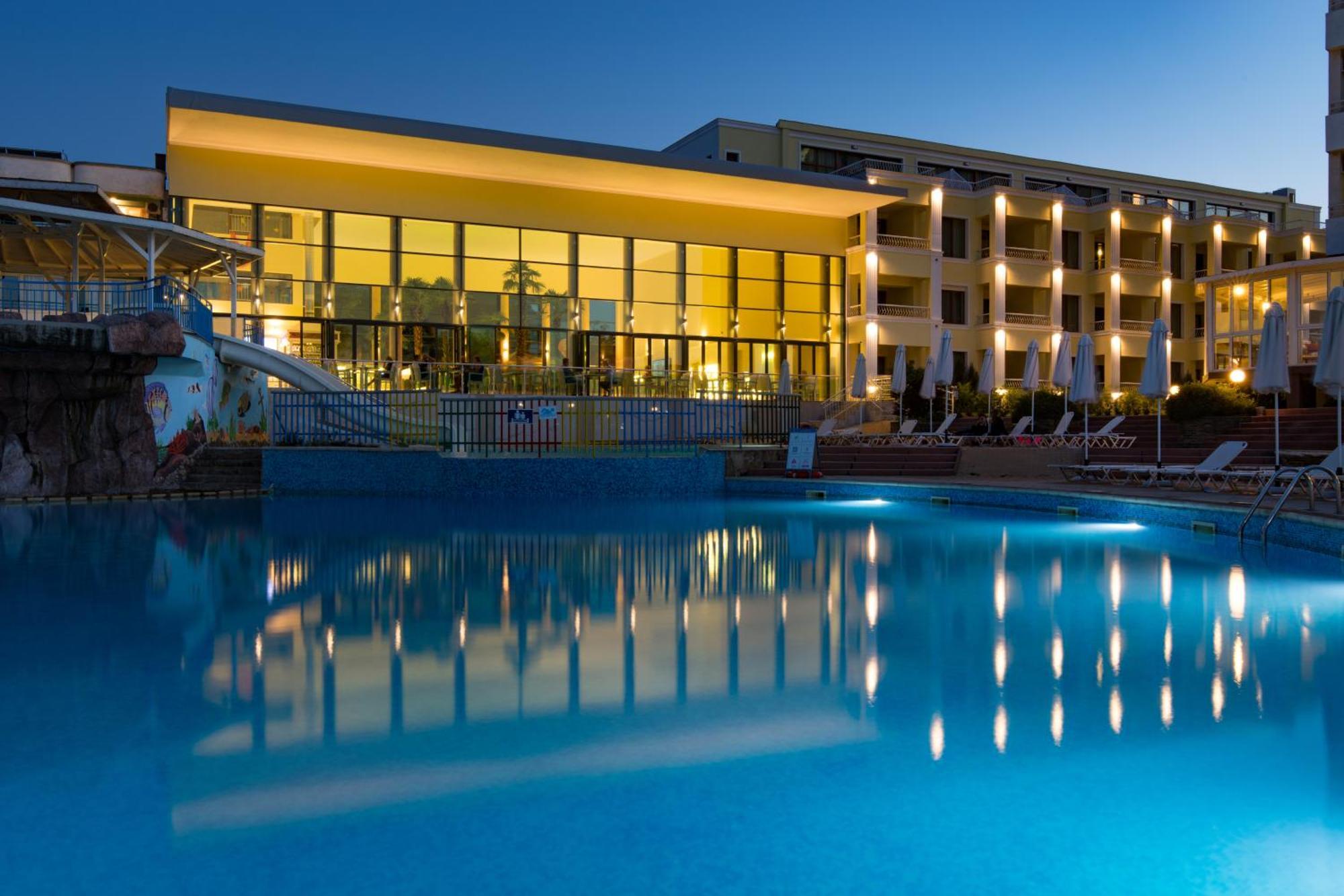 Hotel Perla Beach Club Приморско Экстерьер фото