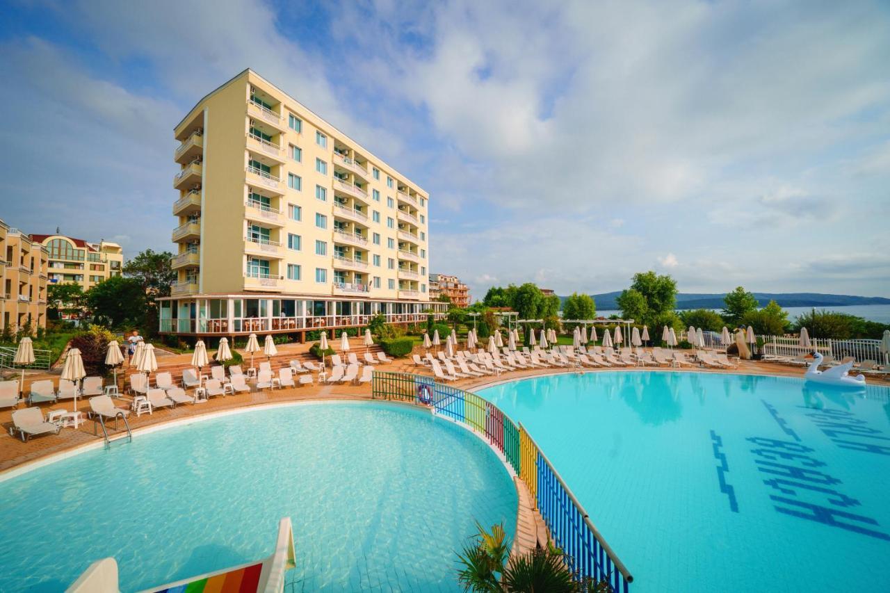 Hotel Perla Beach Club Приморско Экстерьер фото