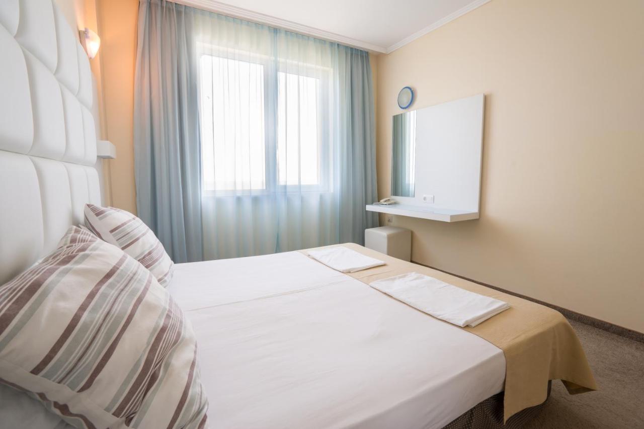 Hotel Perla Beach Club Приморско Экстерьер фото